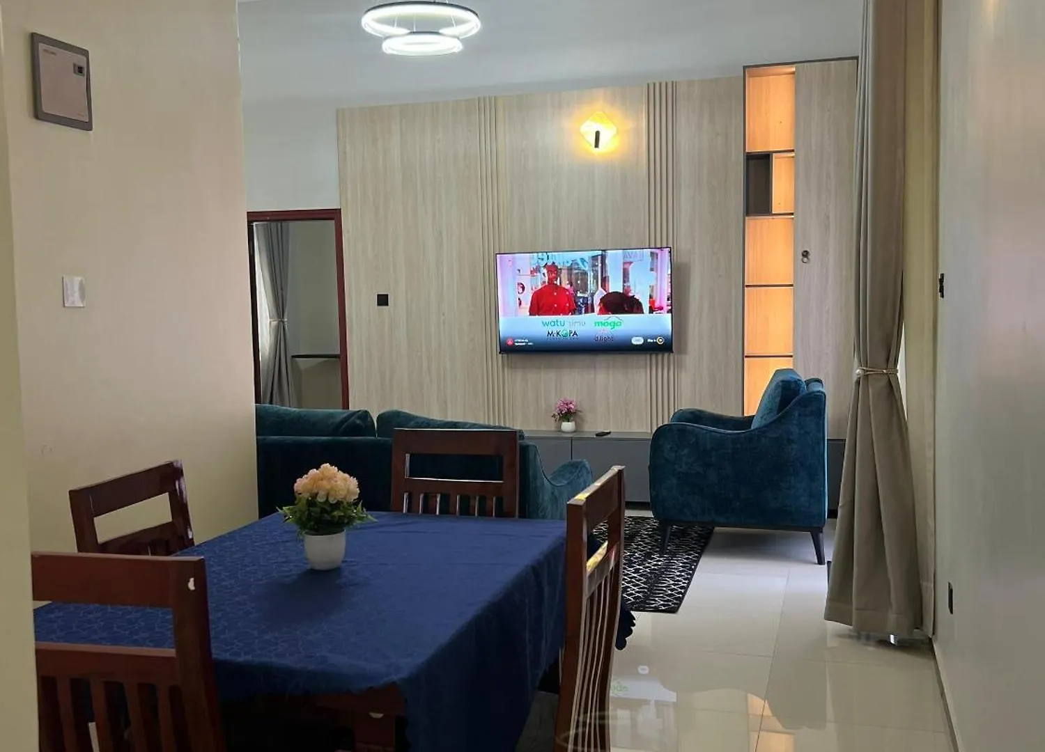 كامبالا Rendezvous Stays 0*,